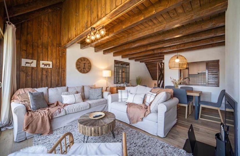 Casa Catania-Acogedora Casa Con Impresionantes Vistas-Fibra Optica Villa Salardú Exterior foto