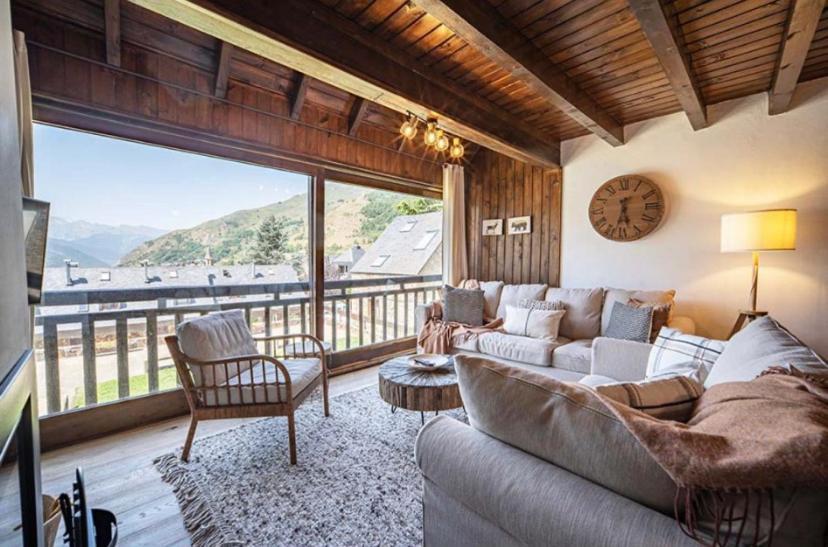Casa Catania-Acogedora Casa Con Impresionantes Vistas-Fibra Optica Villa Salardú Exterior foto