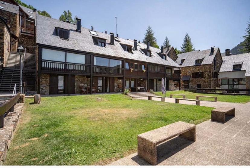 Casa Catania-Acogedora Casa Con Impresionantes Vistas-Fibra Optica Villa Salardú Exterior foto